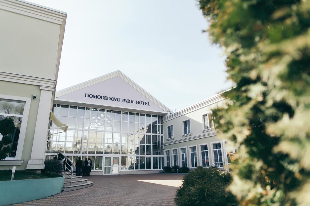 De'Lore Park Hotel Domodedovo Kotlyakovo エクステリア 写真